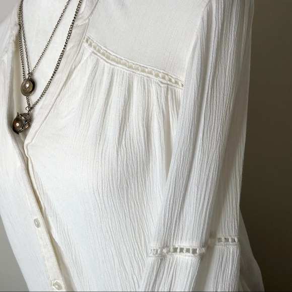 Hollister Boho Blouse Hi Low V neck Crochet detail XS - Picture 3 of 14